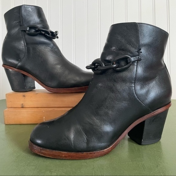 MM6 by Maison Martin Margiela Ankle Boots w Black Chain Deco - Picture 2 of 13